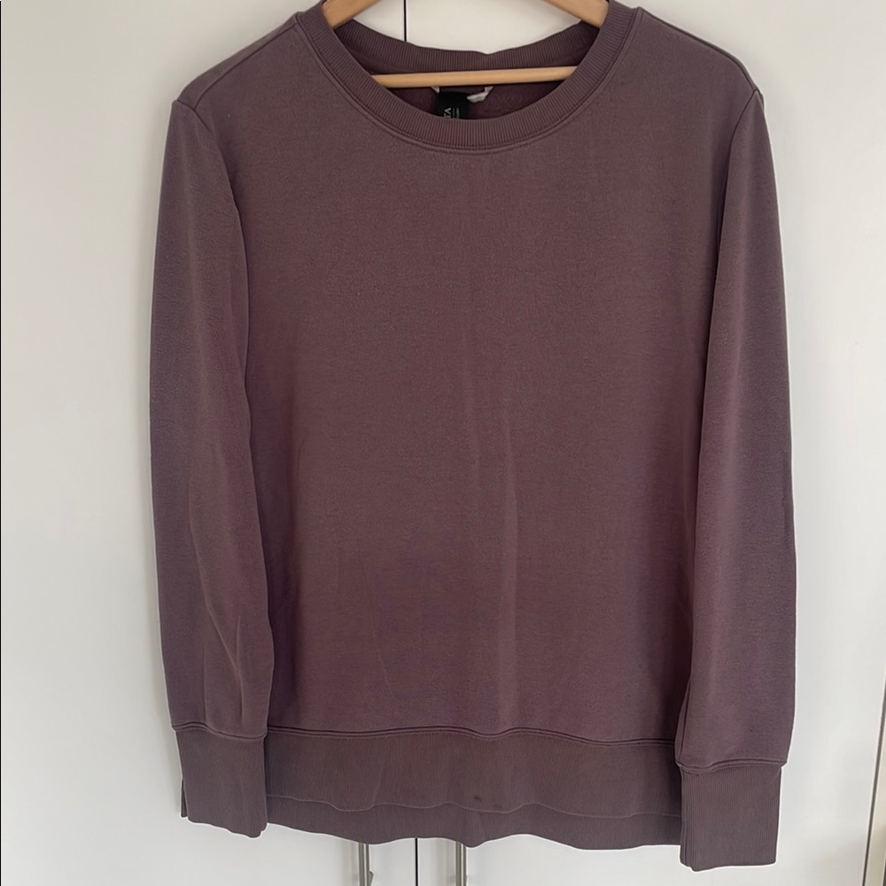 Mondetta Women's Sweatshirt - Casual Crewneck 💛